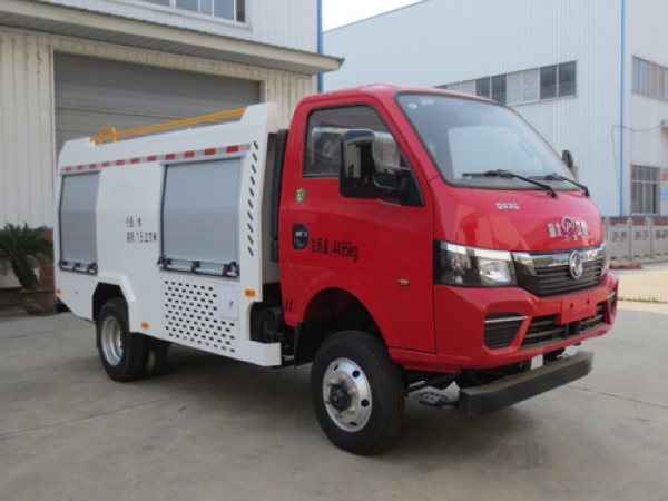 東風(fēng)途逸單排四驅(qū)1.5噸水罐消防車